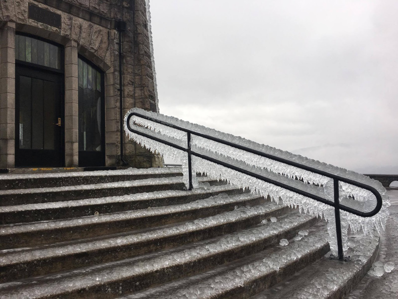 Ice at the Vista House in the Columbia River Gorge (Credit: Patrick Oldright)